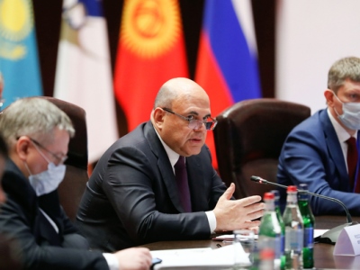 Lenta․ ԵՏՀ կոլեգիայի անդամ (նախարար) Վարոս Սիմոնյանը սպառնալիքի տակ է դրել ԵԱՏՄ ԻՏ համակարգի գործունեությունը