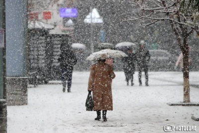 Թալինի, Անիի, Արթիկի, Աշոցքի, Ապարանի, Արագածի, Թումանյանի տարածաշրջաններում թույլ ձյուն է տեղում