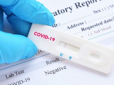 Ученые пытаются разгадать тайну людей, которые не заражаются COVID