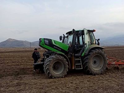 Azerbaijan army targets Karabakh villager carrying out agricultural work (PHOTOS)