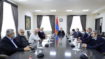 ԱԳ նախարարը հանդիպել է Ռուբինյանի եւ փորձագիտական հանրույթի ներկայացուցիչների հետ