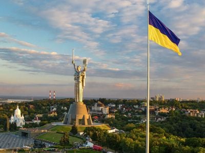 Ukraine crisis poses serious threat to global economic recovery