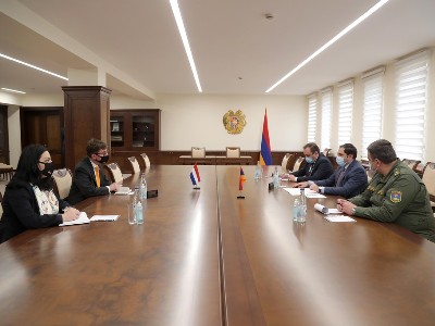 Armenia defence minister discusses Karabakh border situation with Dutch ambassador