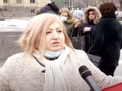 Displaced Artsakh residents staging protest in Yerevan