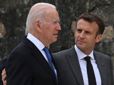 Biden asks Macron to organize summit with Putin