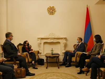 ՀՀ ԱԽ քարտուղարը Ֆինլանդիայի դեսպանին ներկայացրել է սահմանազատման եւ ԼՂ խնդրի լուծման հարցում ՀՀ դիրքորոշումը