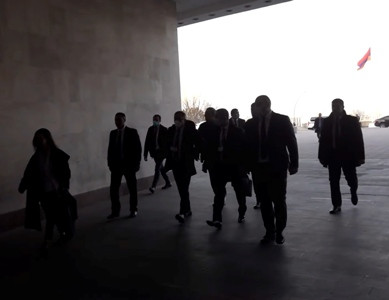 Azerbaijan MPs arrive at Yerevan Sports and Concert Complex, accompanied by large number of security officers