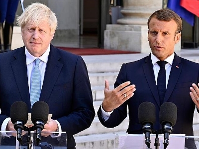 Johnson and Macron agree on need to work together on Russian sanctions
