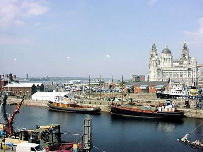 UK passes law banning all ships related to Russia from entering its ports