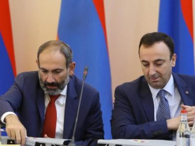 Դատարանը «գրիչի գործով» Փաշինյանին պարտավորեցրել է հերքել Թովմասյանի մասին հայտարարությունները