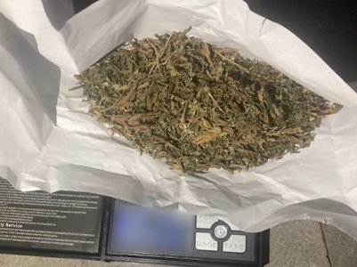 Մոտ 65 գրամ մարիխուանա, նաև կանեփի ճյուղեր. Վաղարշապատի ոստիկանների բացահայտումը
