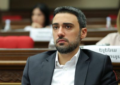 «Ժողովուրդ». Մանդատներից հրաժարվելն ամենադյուրին գործընթացը կլիներ. ընդդիմադիր պատգամավորը՝ Փաշինյանի պահվածքի մասին