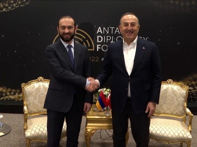 Armenian, Turkish FMs holding talk in Turkey