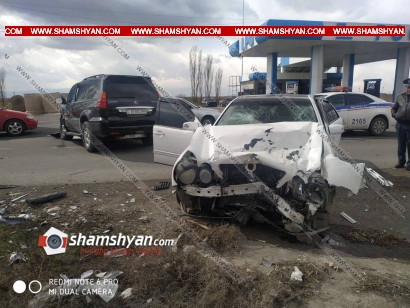 Խոշոր ավտովթար՝ Արարատի մարզում. Մասիսում բախվել են օպերլիազորի Lexus-ն ու Mercedes-ը, կան վիրավորներ