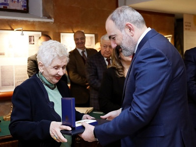 Նիկոլ Փաշինյանը և Աննա Հակոբյանը Եղիշե Չարենցի ծննդյան 125-ամյա հոբելյանի առթիվ այցելել են նրա տուն-թանգարան