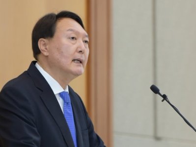 Yoon Seok-youl discusses with Johnson denuclearization of Korean Peninsula
