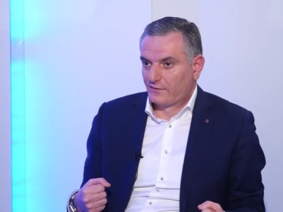Պատերազմը ուզել-չուզելով չի. եթե հայ ժողովուրդը հաղթանակներ չտաներ, որտե՞ղ կլիներ և կլինե՞ր ընդհանրապես. Արտակ Զաքարյան