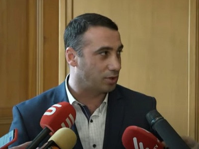 Եթե ՌԴ-ն լիցենզիա չտվեց, կեր չեղավ, կենդանիների մորթ է սկսվելու. Անասնապահությունը լուրջ վտանգի տակ է. ֆերմեր