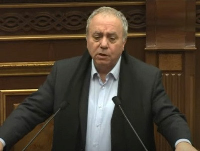 Մյուս անգամ կկտրեն կապն Արցախի հետ, մի քանի ժամ ժամանակ կտան ու կասեն՝ դե դուրս եկեք էստեղից. Հ.Բագրատյանն առաջարկ ունի