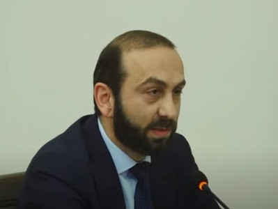Armenia FM says he and Turkey counterpart expressed readiness to ‘crown’ normalization process by reopening borders