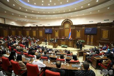 Newspaper: Armenia authorities do not meet parliamentary opposition’s expectations