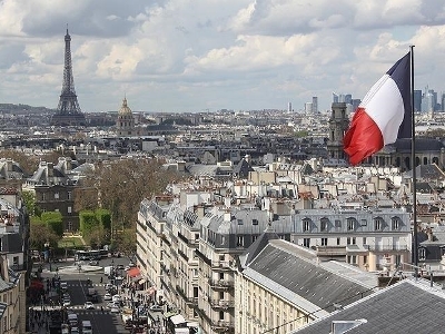 France freezes assets of Russian businessmen worth more than 800 million euros