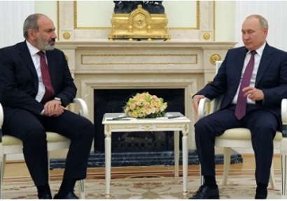Putin and Pashinyan twice discuss situation on line of contact in Karabakh by phone