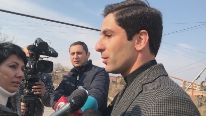 Վեդիի ՏԻՄ ընտրությունների ՔՊ թեկնածու Գարիկ Սարգսյանը չպատասխանեց լրագրողների հարցերին