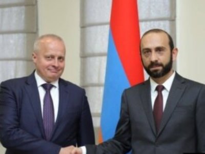 Armenia Foreign Minister receives Russian Ambassador