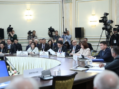 Ալեն Սիմոնյանն ու Ադրբեջանի Միլի Մեջլիսի նախագահը բանավիճել են