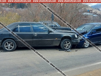 Սյունիքում դեմ դիմաց բախվել են Mercedes-ն ու Toyota Vitz-ը. կա վիրավոր
