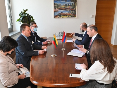 Security Council chief presents to Lithuania official facts refuting fake news about Armenia