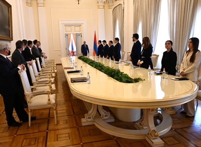Ընդգծվել է Արցախի կարգավիճակի հստակեցման կարեւորությունը. նախագահը հանդիպել է Իտալիայի ԱԳ նախարարին
