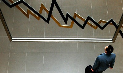 Newspaper: Armenia economy declining in virtually all sectors