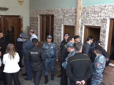 «Քարանձավ» ռեստորանը կռվախնձոր է դարձել. ԴԱՀԿ-ն չափագրումներ է անում