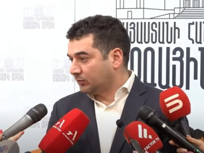 Պետք է հասկանալ Արցախի դրոշը ԱԺ ամբիոնին թքել-կպցնելու նպատակը. Հրաչյա Հակոբյան
