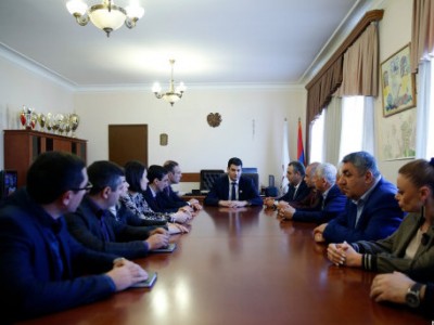 Քաղաքապետ Հրաչյա Սարգսյանը ներկայացրել է Աջափնյակ վարչական շրջանի նոր ղեկավարին