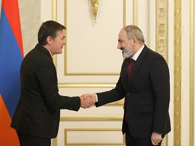 Armenia PM and OSCE Minsk Group Co-Chair discuss situation in Artsakh