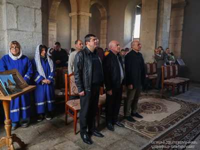 Artsakh head attends service at Amaras temple together with former presidents