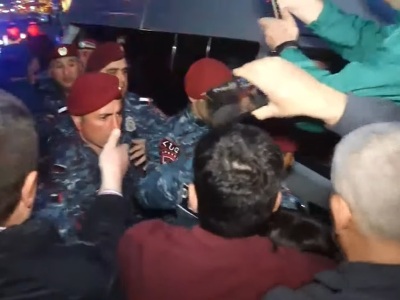 Police detain 5 supporters of Ex-NSS Head at Freedom Square in Yerevan