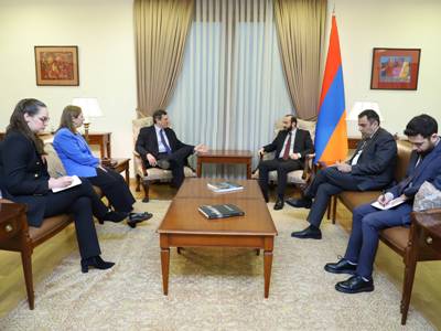 Armenia’s Mirzoyan, Andrew Schofer discuss starting talks on peace agreement with Azerbaijan