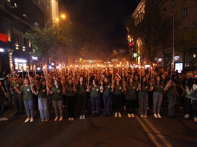 Torchbearers are on Marshal Baghramyan Avenue, Yerevan procession continues