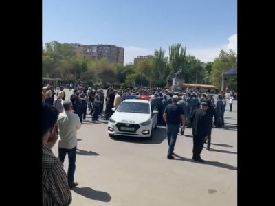 Situation in Yerevan's Freedom Square heats up