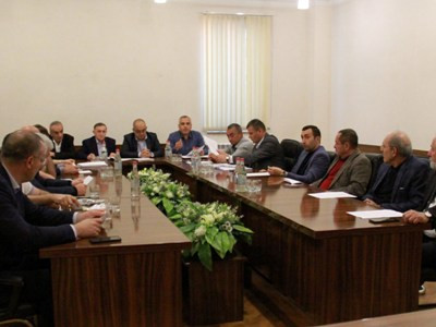 Արցախի ԱԺ-ն նիստ է հրավիրել. Խորհրդակցություն՝ Արթուր Թովմասյանի մոտ