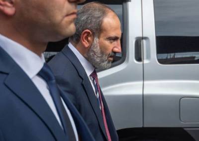 «Հրապարակ». Լեո-Պարոնյան խաչմերուկում պատահարի ժամանակ Փաշինյանը շտապում էր ՔՊ-ի հետ հանդիպման