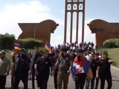 Resistance Movement 4th group march gets underway towards Yerevan