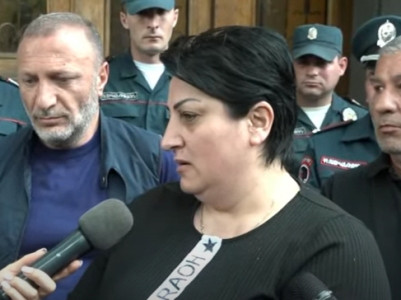 Ծնողնե՛ր, անպայման սեղան պտի գցե՞ն, որ դուրս գաք, ի՞նչ անտարբերություն է. Զոհվածի մայր