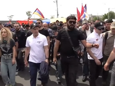 Armenia ex-President Kocharyan joins opposition march to Yerevan