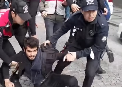 Turkey police beat, detain dozens in May Day demonstrations