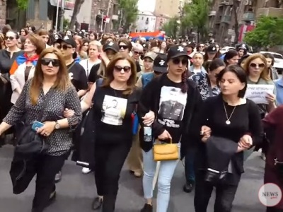 Կանանց երթը հասավ Սուրբ Սարգիս եկեղեցի